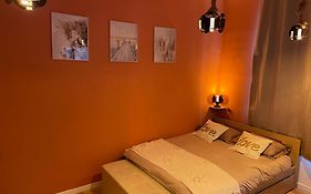 Studio Cosy Et Chaleureux